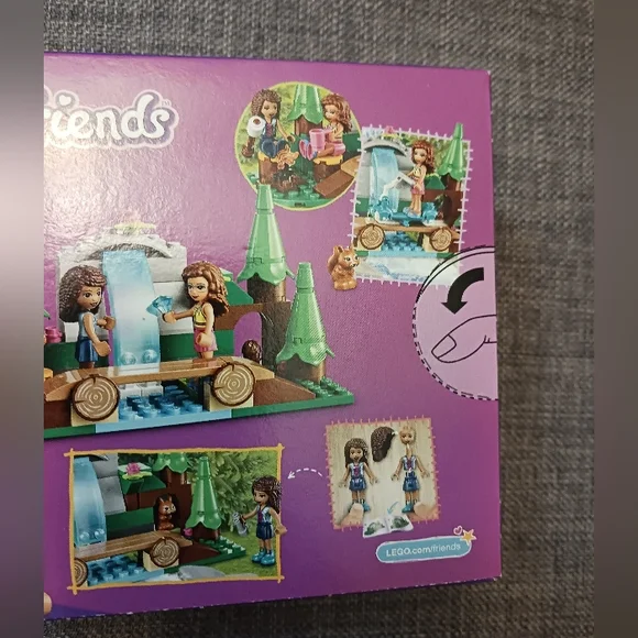 Yr 2021 LEGO Set Friends Forest Waterfall 41677 (93 pcs.) New - Picture 3 of 7